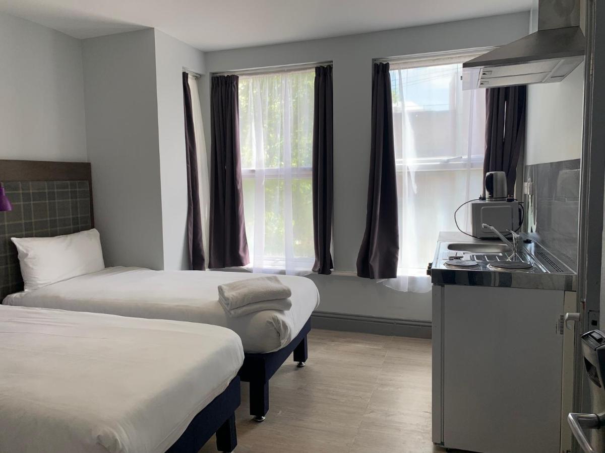 Euro Hotel Вэмблей Экстерьер фото