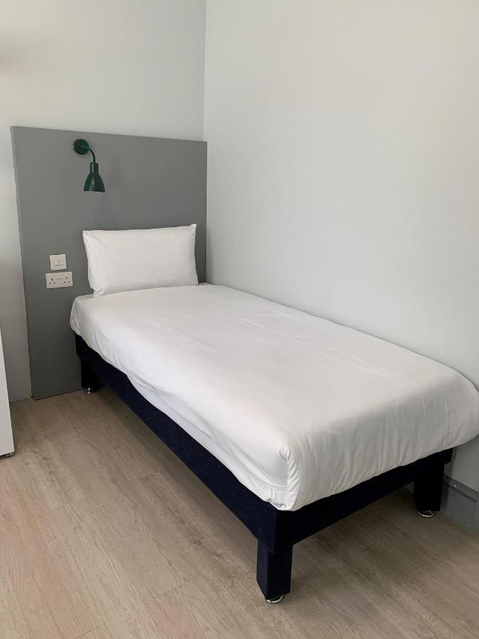 Euro Hotel Вэмблей Экстерьер фото