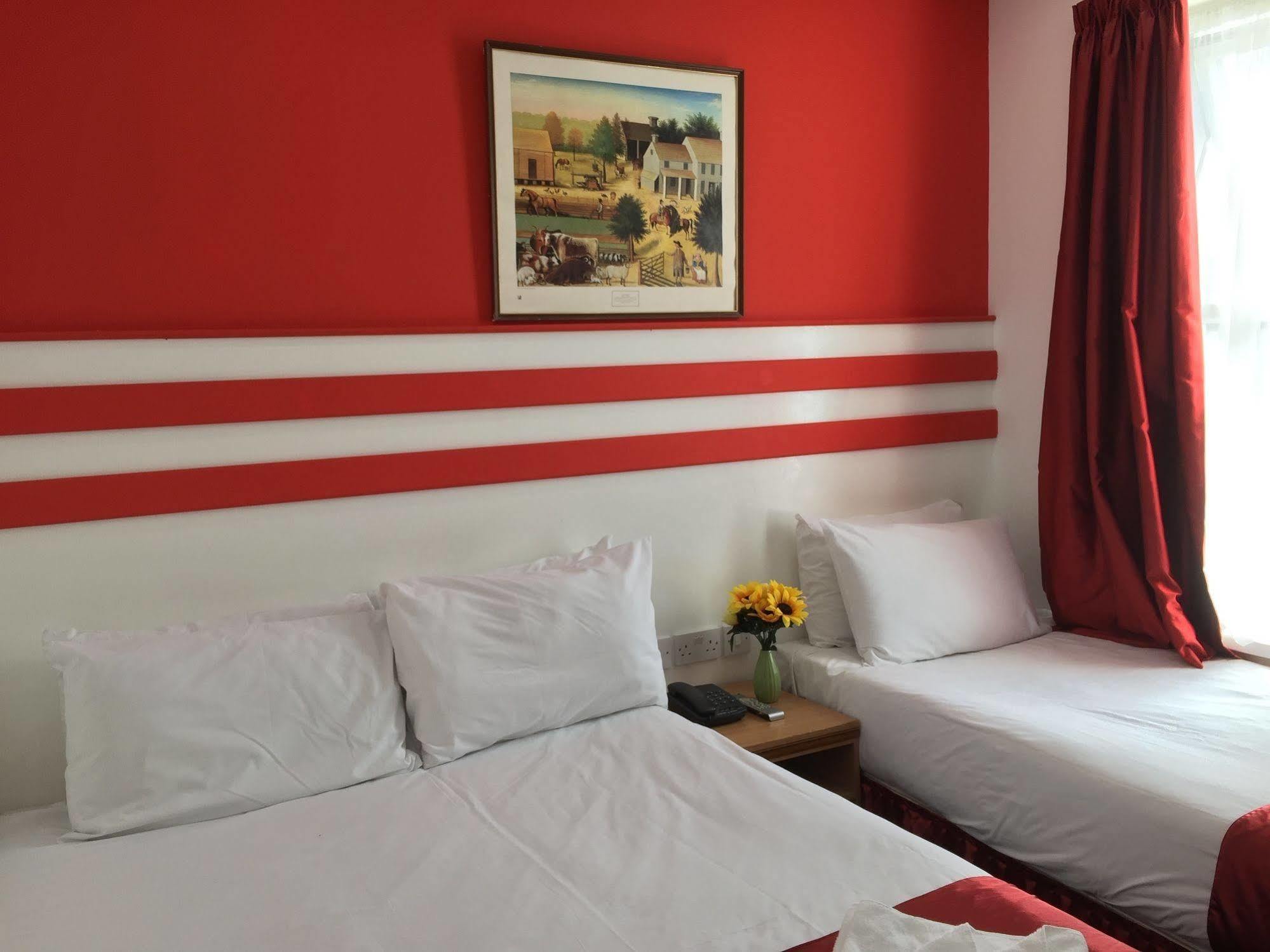 Euro Hotel Вэмблей Экстерьер фото