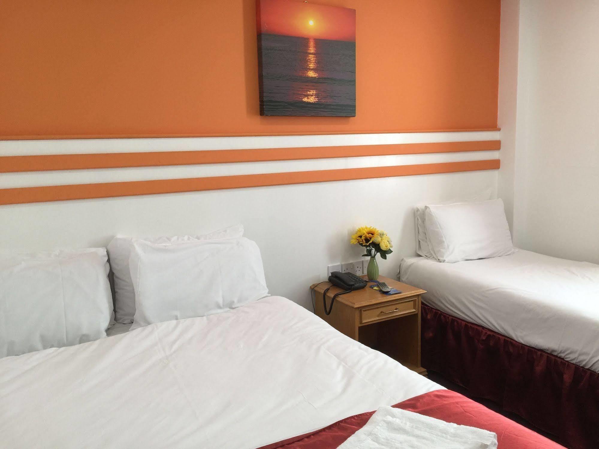 Euro Hotel Вэмблей Экстерьер фото