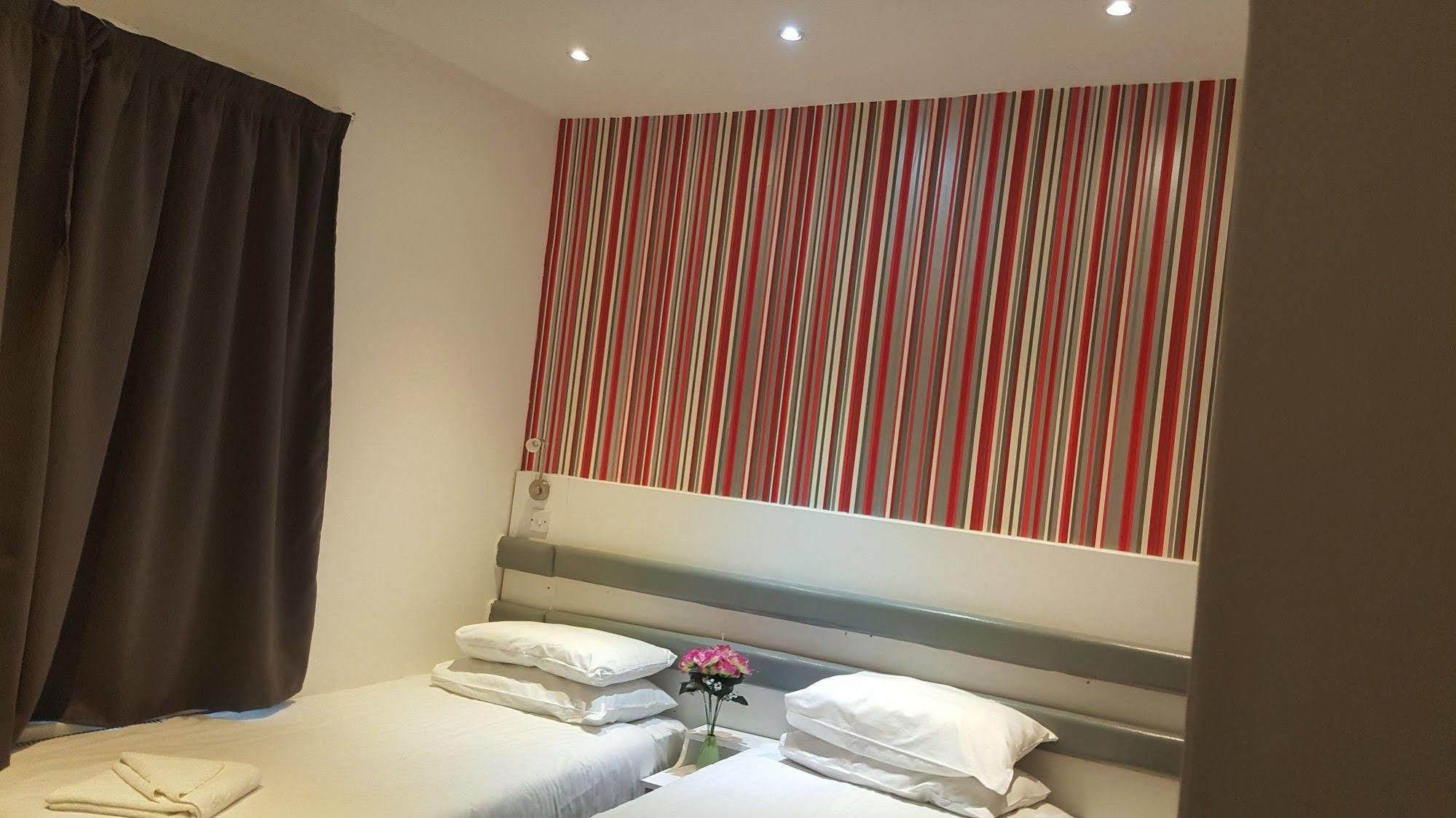 Euro Hotel Вэмблей Экстерьер фото