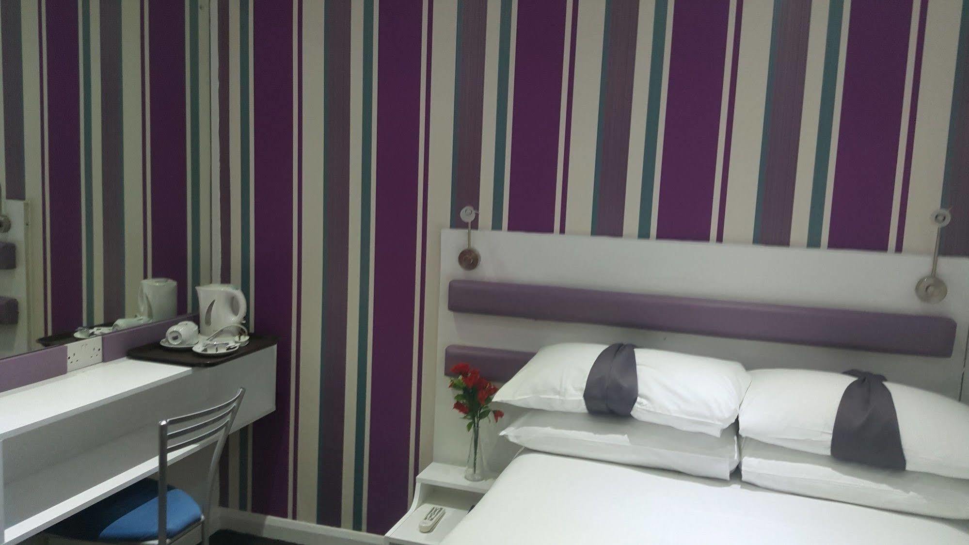 Euro Hotel Вэмблей Экстерьер фото